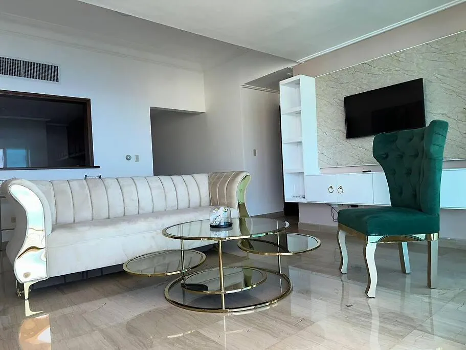 3 Bdr Ocean View Luxury Apartment . Sleeps 6 산토도밍고